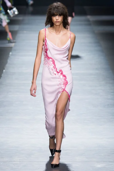 Look 57